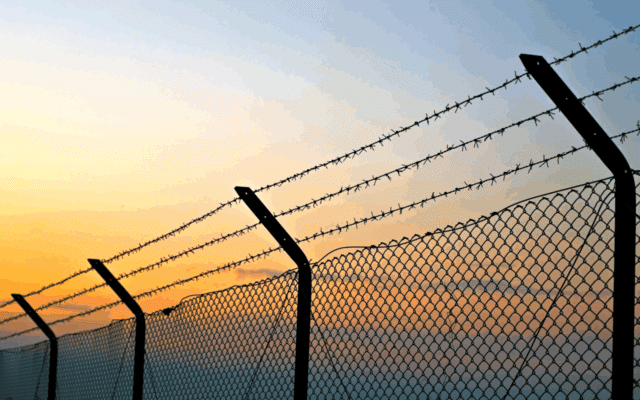 "cerramientos industriales en cuper"